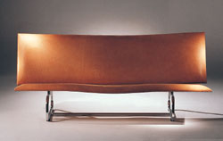 Diseño: Diana Cabeza. Sofa sensual pampa. 1989-1990.
