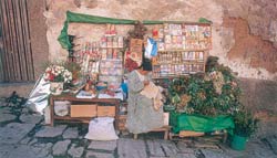 El mercado de las brujas, en La Paz, la vieja calle donde se vendìan hierbas medicinales y de magia. Quedó el fascinante nombre.