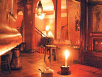 Luz de velas y exóticos tés para una pausa en el Albaicín.
