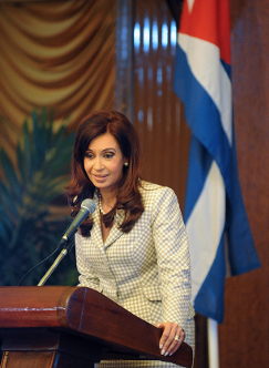http://www.pagina12.com.ar/fotos/20090121/notas/Cristinaencuba.jpg