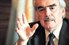 <b>Enrique Olivera</b> asumió como jefe de Gobierno en 1999, cuando De la Rúa llegó <b>...</b> - na12fo01