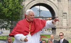 http://www.pagina12.com.ar/fotos/20090726/notas/papa_xvi.jpg