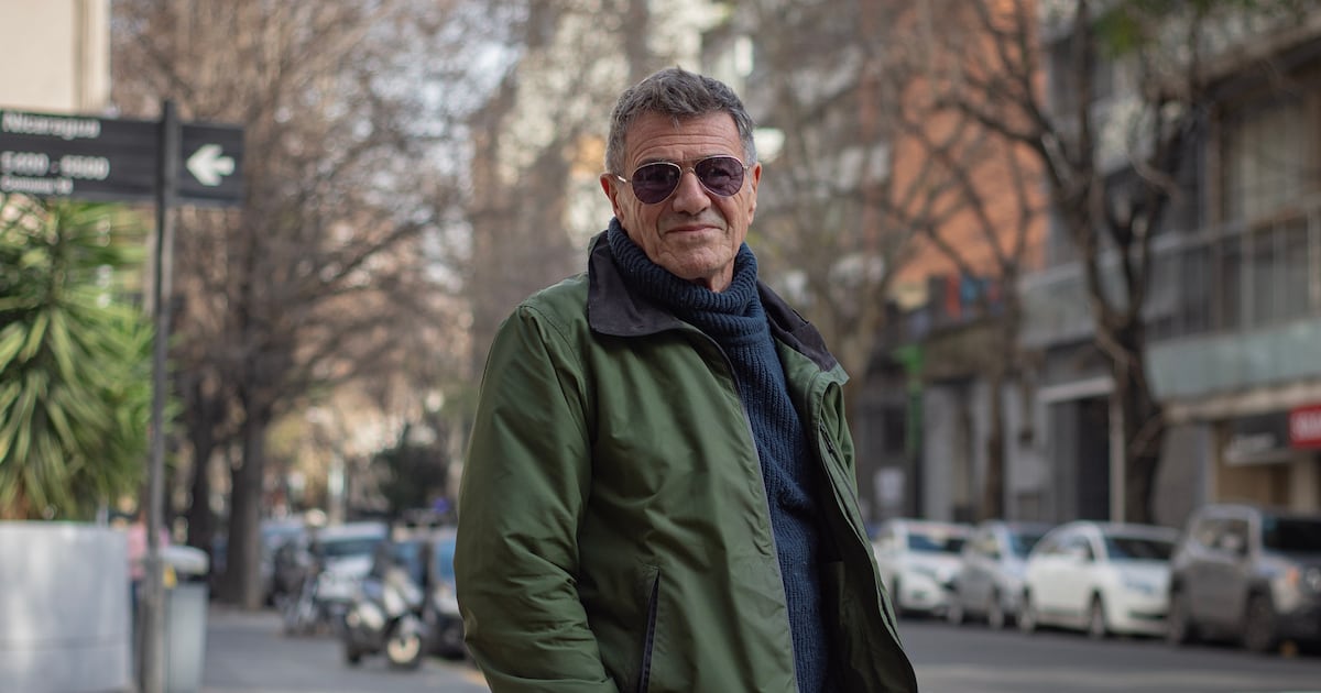 Guillermo Saccomanno: La <b>inteligencia artificial</b> jamás podrá suplir la identidad de una escritura thumbnail