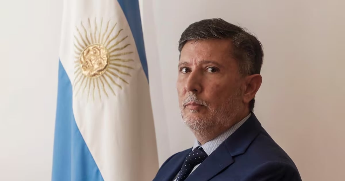 El jefe de la SIDE deberá ir al Congreso - Pagina 12 thumbnail