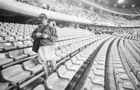 bu08fo01.jpg (13166 bytes)