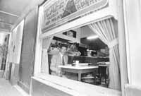 na10fo01.jpg (8968 bytes)