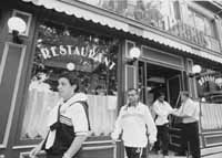 bu04fo01.jpg (12351 bytes)