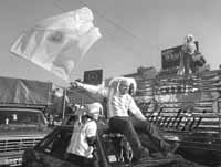 na24fo01.jpg (9892 bytes)