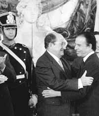 na07fo02.jpg (12957 bytes)