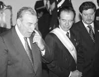 na04fo01.jpg (10099 bytes)