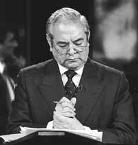 na08fo01.jpg (9933 bytes)