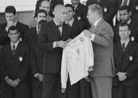 na21fo02.jpg (9003 bytes)