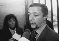 na07fo01.jpg (6997 bytes)