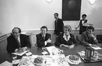 na07fo01.jpg (9389 bytes)