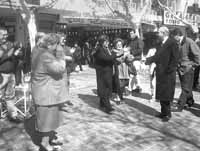 na04fo01.jpg (12724 bytes)