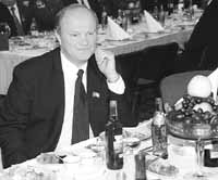 na16fo01.jpg (12467 bytes)