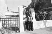 na17fo01.jpg (9018 bytes)