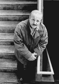 na24fo01.jpg (11912 bytes)