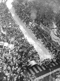 na02fo01.jpg (21754 bytes)