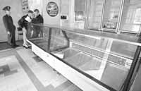 na21fo01.jpg (9690 bytes)