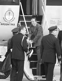 na06fo01.jpg (12798 bytes)