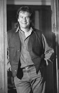 V&iacute;ctor Heredia llen&oacute; 17 veces el Luna Park entre 1983 y 1988.