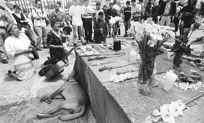 na18fo02.jpg (30188 bytes)