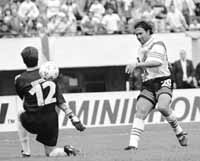 bu04fo03.jpg (11541 bytes)