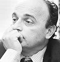 na04fo04.jpg (11426 bytes)