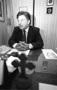 na19fo01.jpg (11231 bytes)