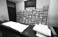 na09fo01.jpg (8927 bytes)