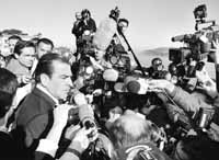 na05fo01.jpg (13862 bytes)