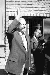 na18fo01.jpg (15338 bytes)