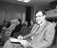 na16fo01.jpg (10897 bytes)