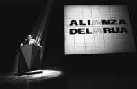 López Murphy fue uno de los expositores en el Teatro Opera.A De la Rúa le gusta porque el economista, dijo, conoce la realidad.