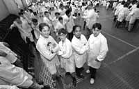 na17fo02.jpg (10762 bytes)