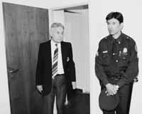 na07fo01.jpg (8215 bytes)