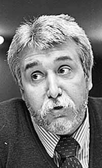 na09fo02.jpg (16005 bytes)