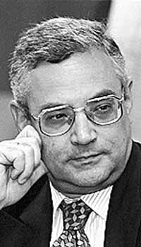 na09fo03.jpg (16667 bytes)