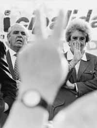 na06fo01.jpg (9730 bytes)