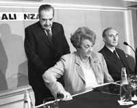 na08fo01.jpg (11199 bytes)