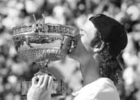 Carlos Moyá, cuando este año se impuso en Roland Garros. / Es el número 5 del mundo y en el '99 apunta a estar entre los tres primeros.