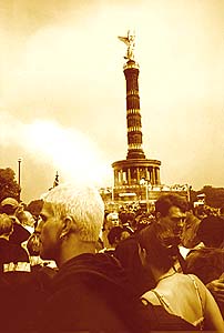 Instant&aacute;neas del Love Parade '98