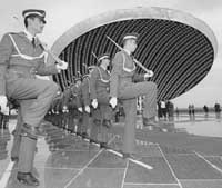 na18fo01.jpg (13540 bytes)