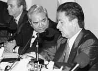 na05fo01.jpg (11112 bytes)