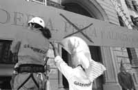 na16fo01.jpg (9476 bytes)