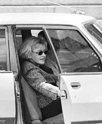 na06fo01.jpg (12554 bytes)