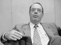 na09fo01.jpg (7431 bytes)