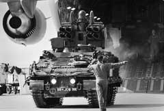 na03fo01.jpg (13271 bytes)