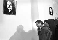 na09fo01.jpg (6522 bytes)